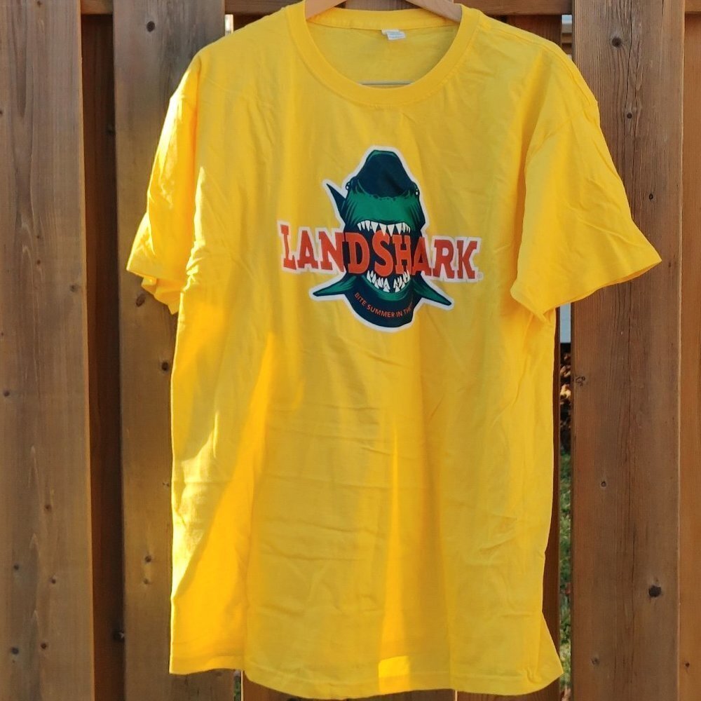 LANDSHARK Lager t-shirt Size Large BITE SUMMER IN THE BUTT BNWOT